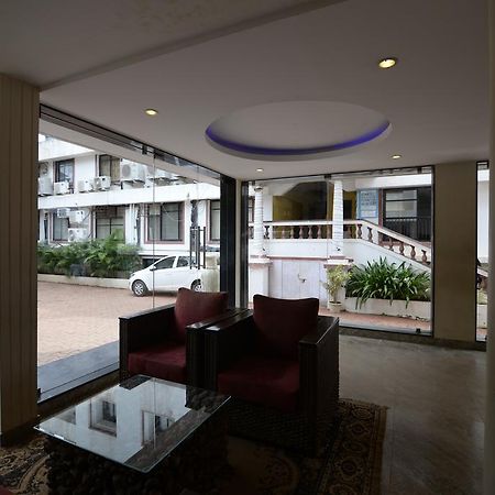 Hotel Sunkissed Plaza Calangute Esterno foto