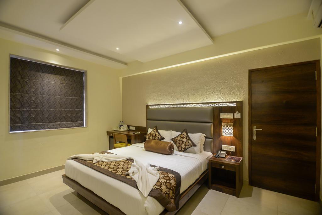 Hotel Sunkissed Plaza Calangute Esterno foto