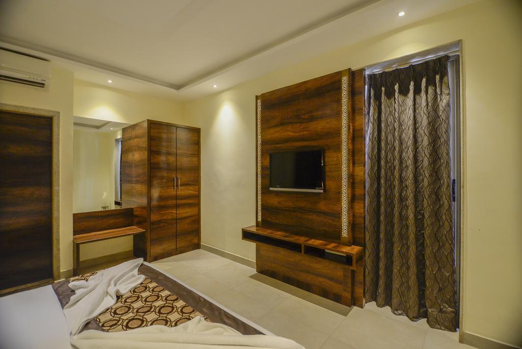 Hotel Sunkissed Plaza Calangute Esterno foto