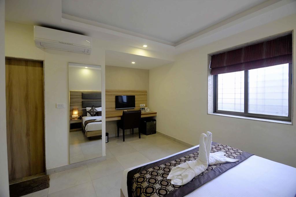 Hotel Sunkissed Plaza Calangute Esterno foto