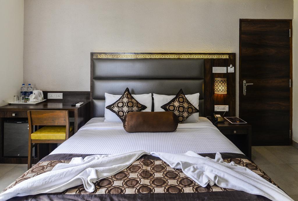 Hotel Sunkissed Plaza Calangute Esterno foto