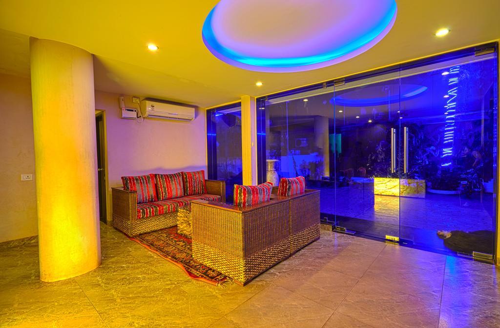 Hotel Sunkissed Plaza Calangute Esterno foto