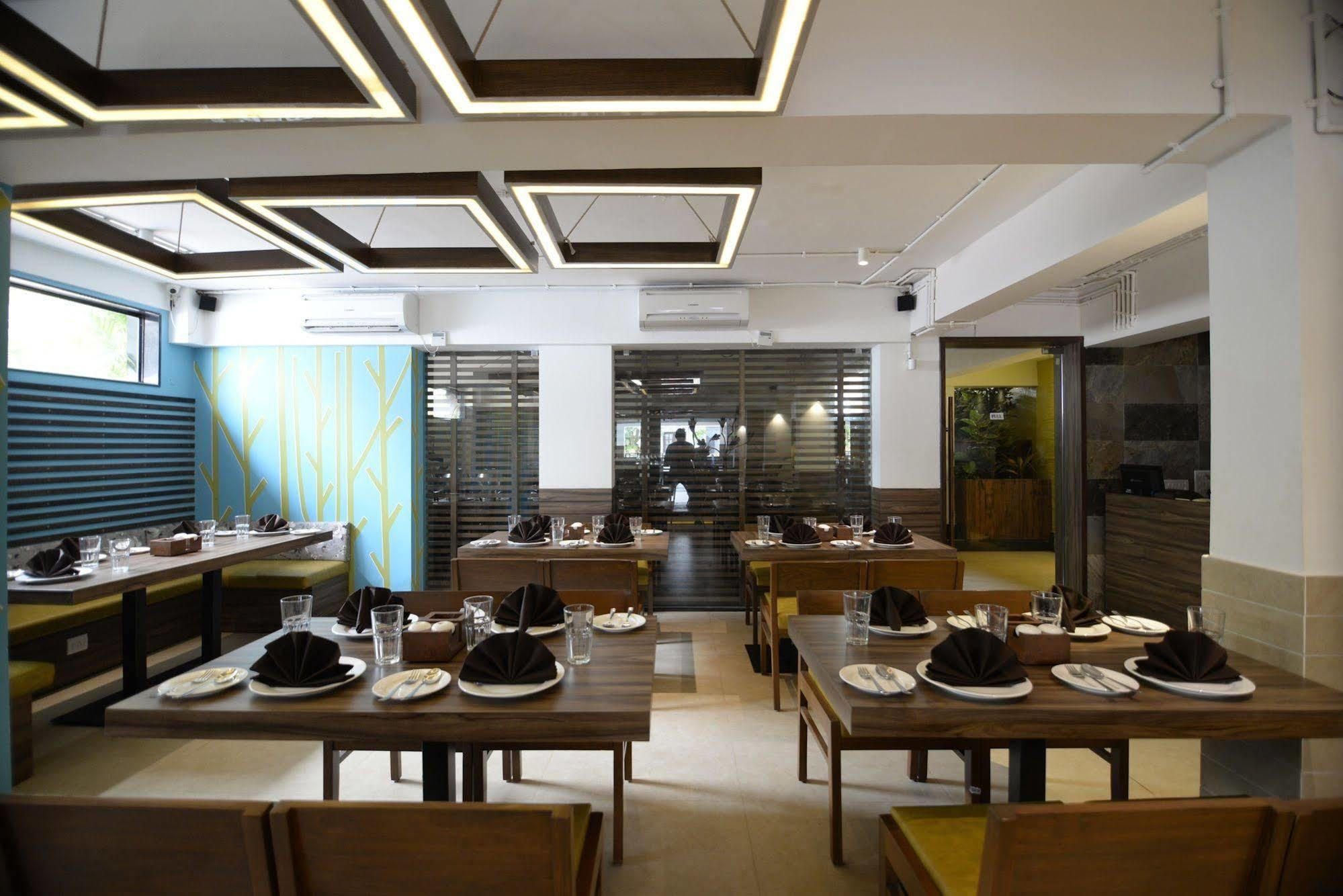Hotel Sunkissed Plaza Calangute Esterno foto
