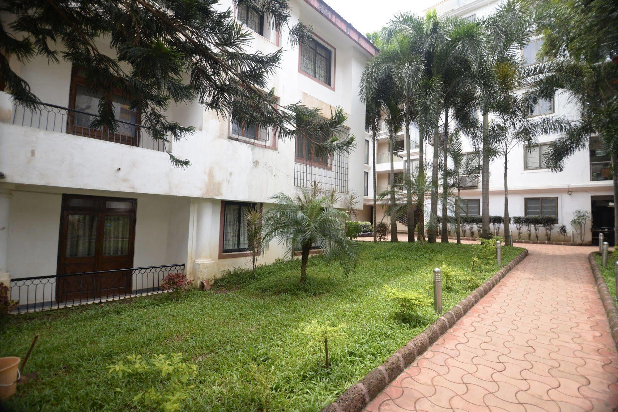 Hotel Sunkissed Plaza Calangute Esterno foto