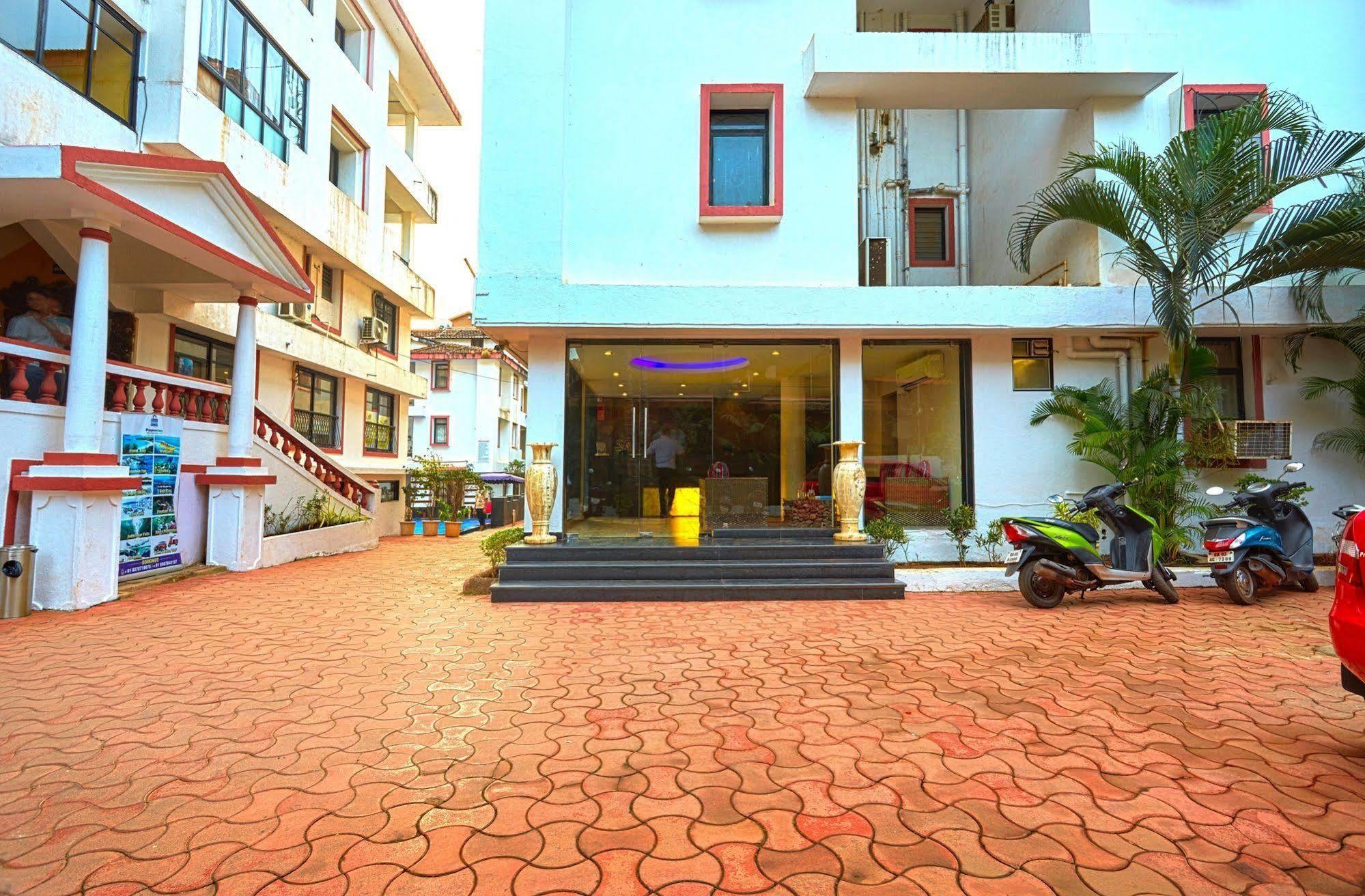 Hotel Sunkissed Plaza Calangute Esterno foto