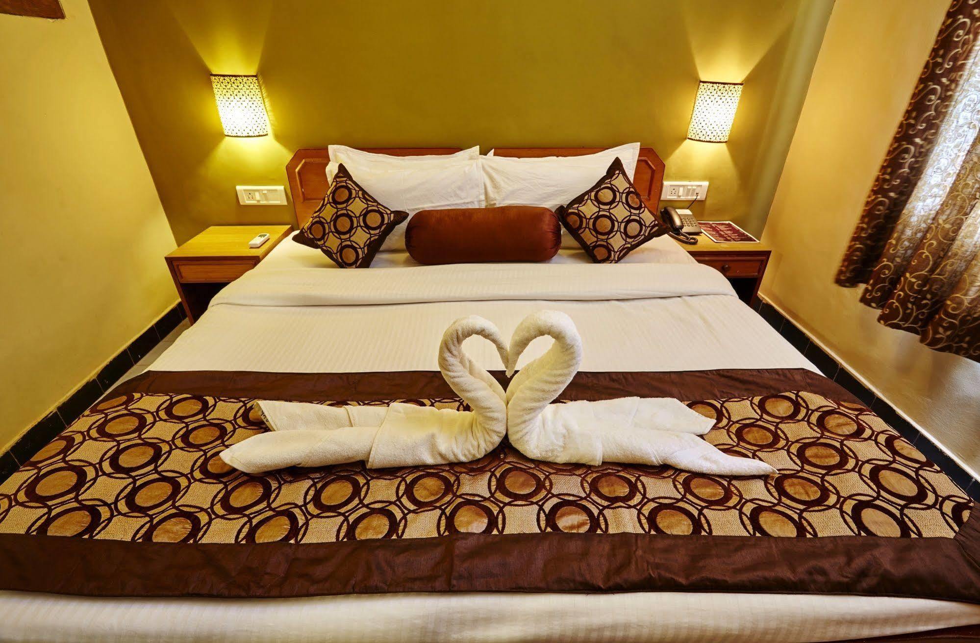 Hotel Sunkissed Plaza Calangute Esterno foto